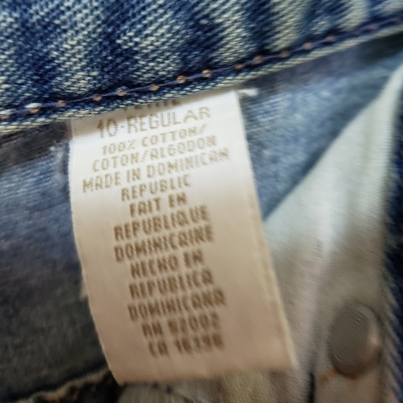 Liz Claiborne distressed mom's jeans. - Picture 7 of 11